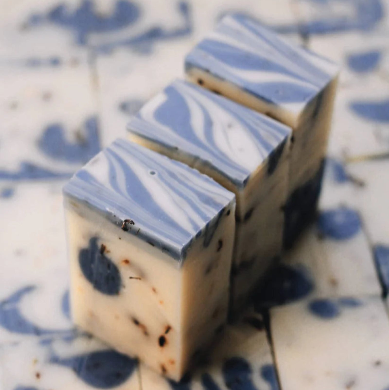 ambiance-savon-solide-lavande-exfoliant-savon-pour-le-corps