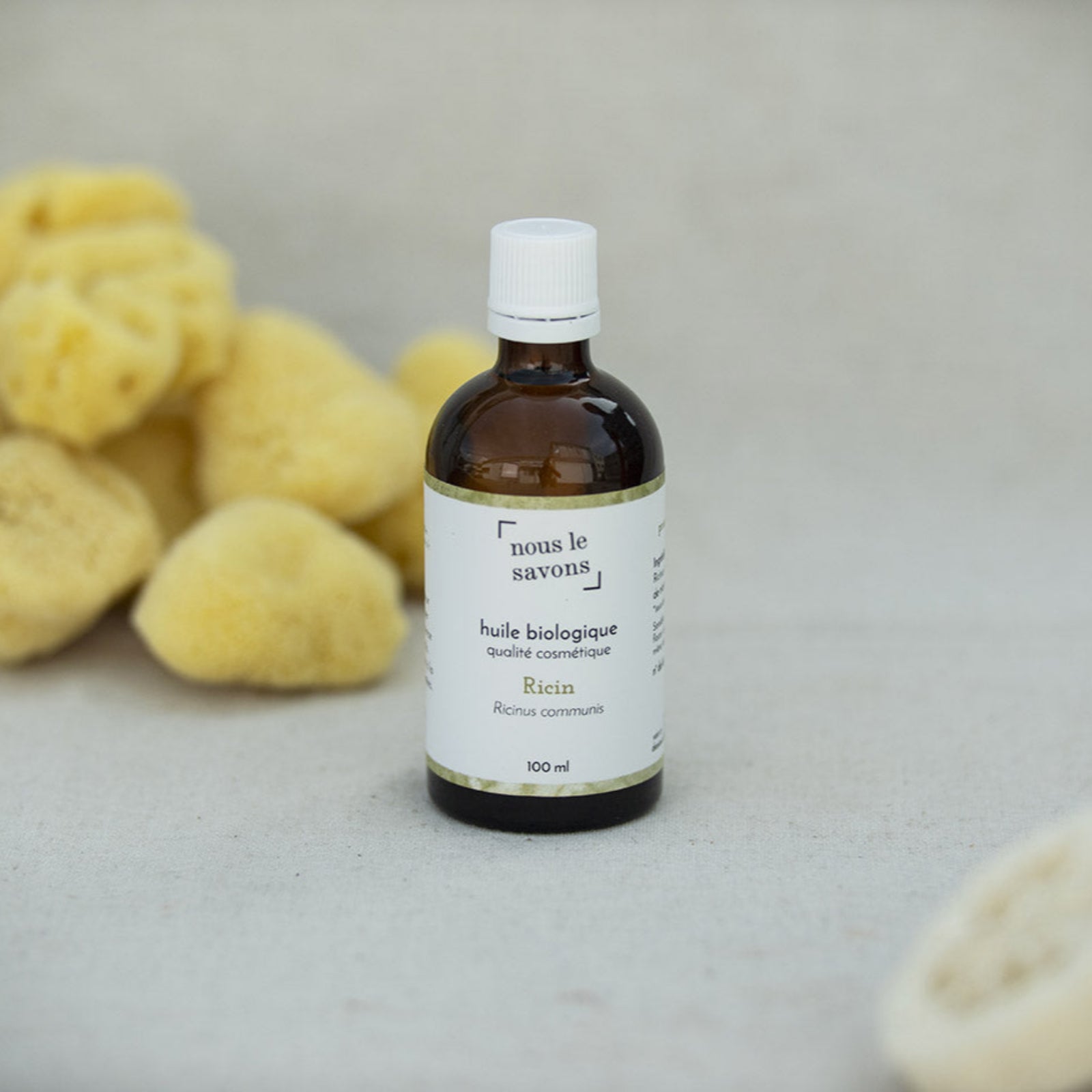 huile-ricin-nous-le-savons-shampooing-pousse-cheveux