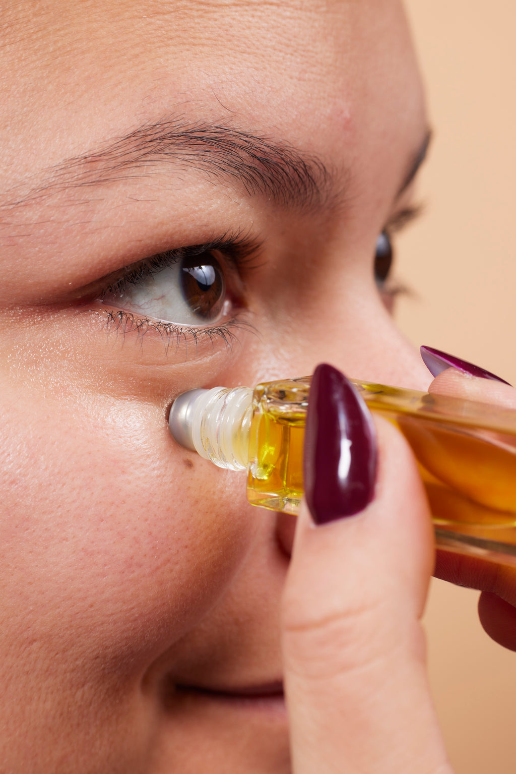 roll-on-contour-yeux-precieux-cosmetique-bio-et-naturel