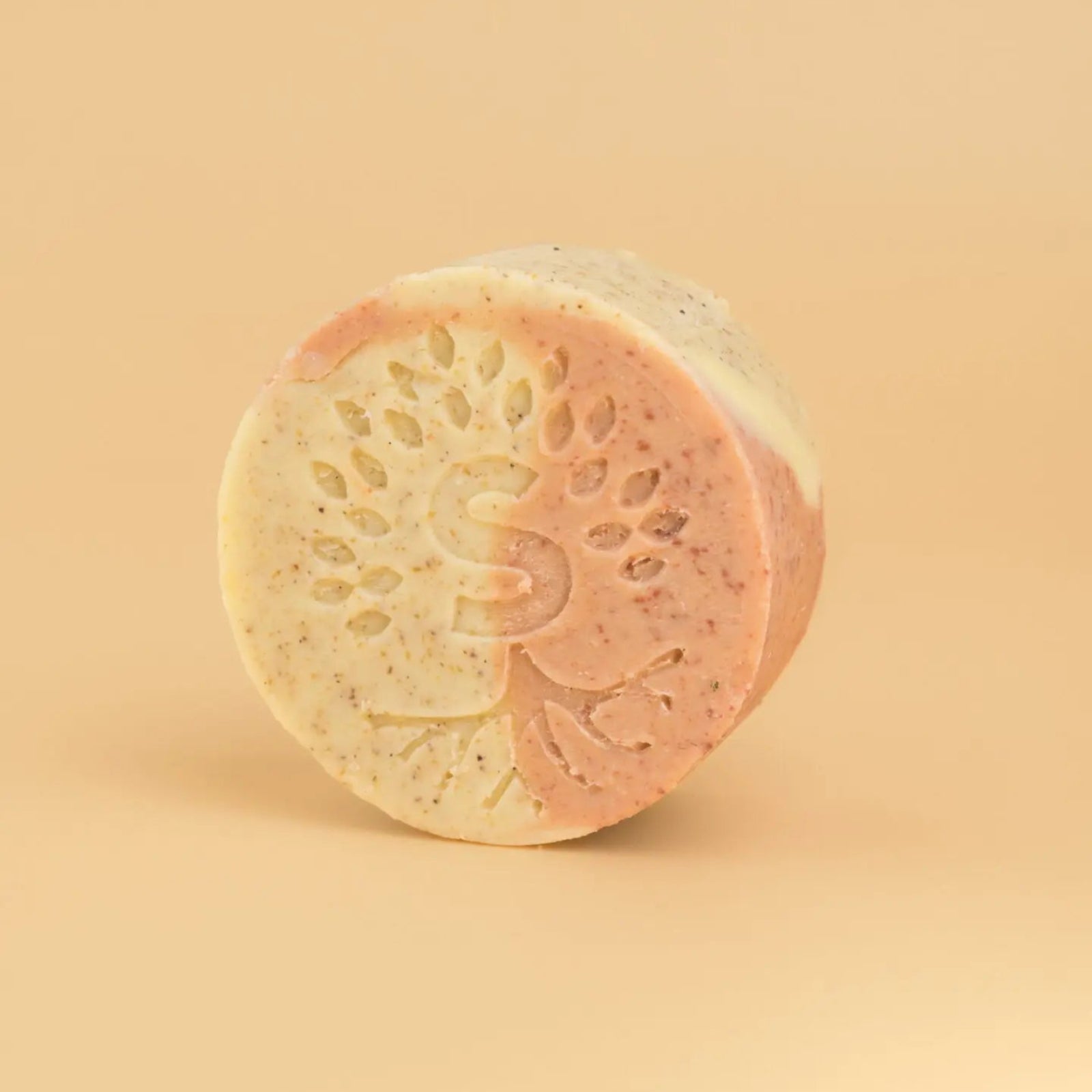 savon-solide-cosmetique-bio-et-naturel-ambiance-lavande