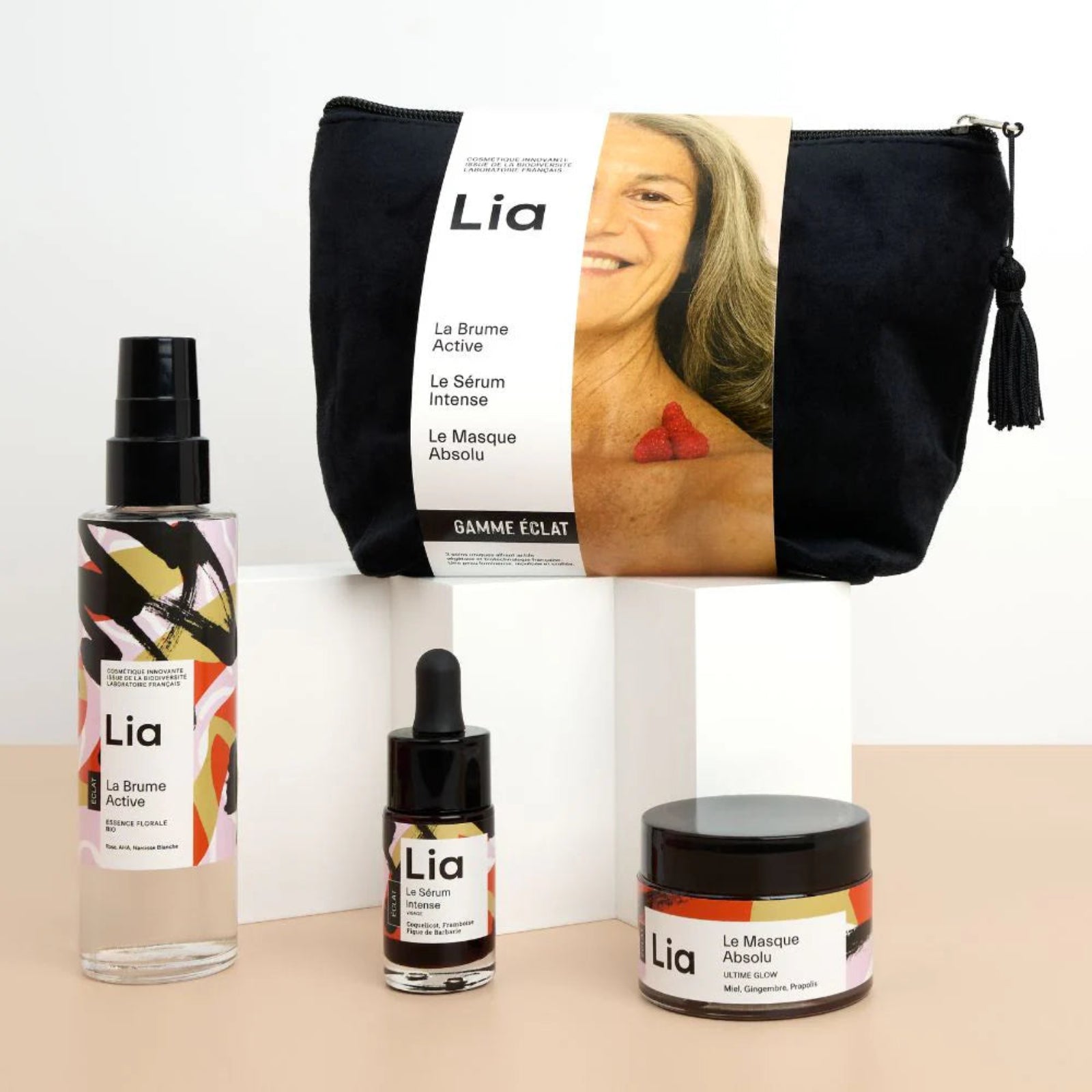 trousse-eclat-lia-cosmetique-ambiance-produits-clean